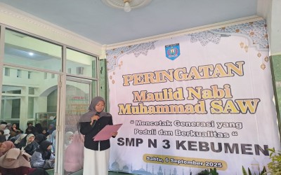 SMP Negeri 3 Kebumen memperingati Maulid Nabi Muhammad SAW dengan tema 